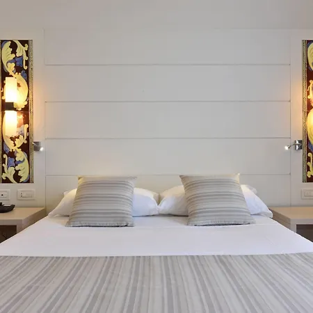 Hotel Parco Degli Aromi & 4*