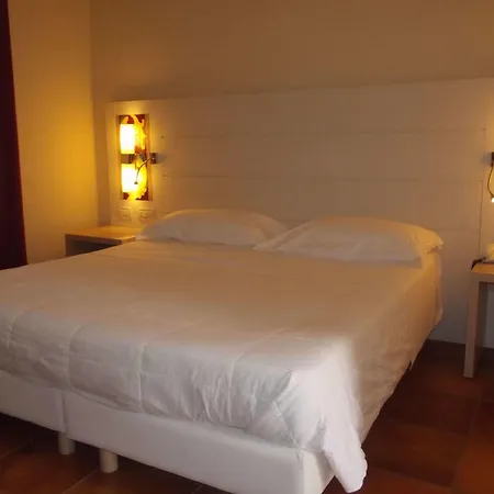 Parco Degli Aromi & 4*