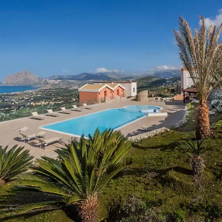 Parco Degli Aromi & Hotel 4*
