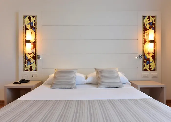 酒店 Parco Degli Aromi & 4*