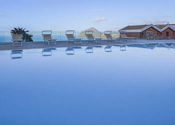 Parco Degli Aromi & 4* 瓦尔德利切