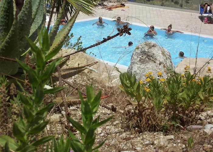 Parco Degli Aromi & 4* 瓦尔德利切